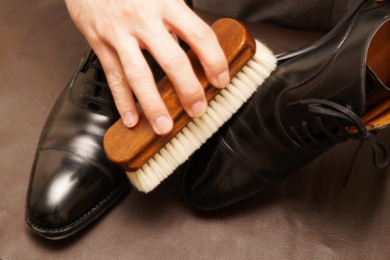 革靴を長持ちさせる手入れ術